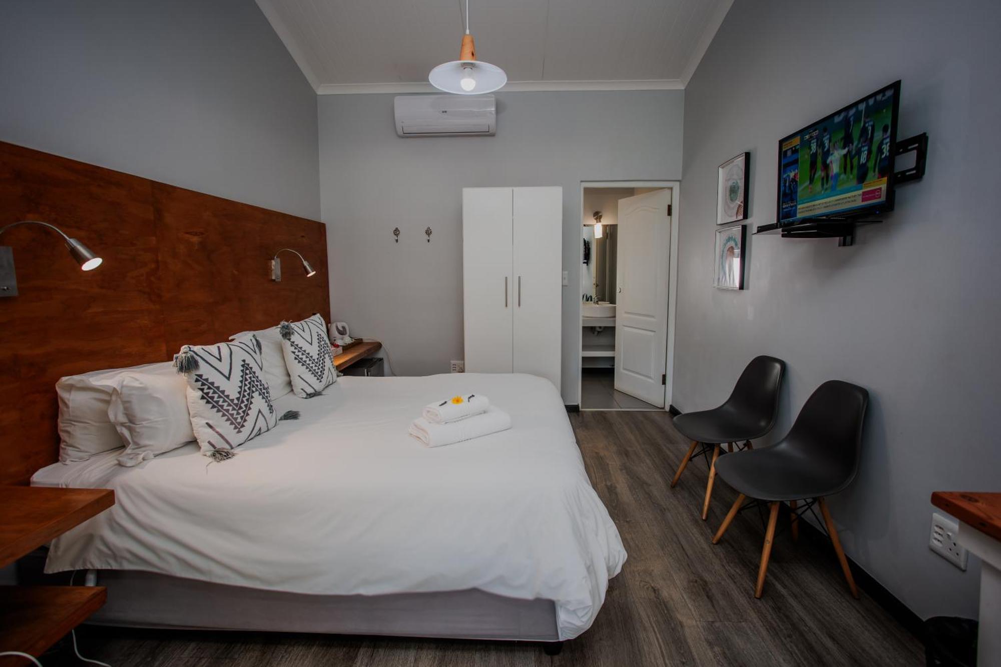 Aan De Eike Guest House Свеллендам Экстерьер фото