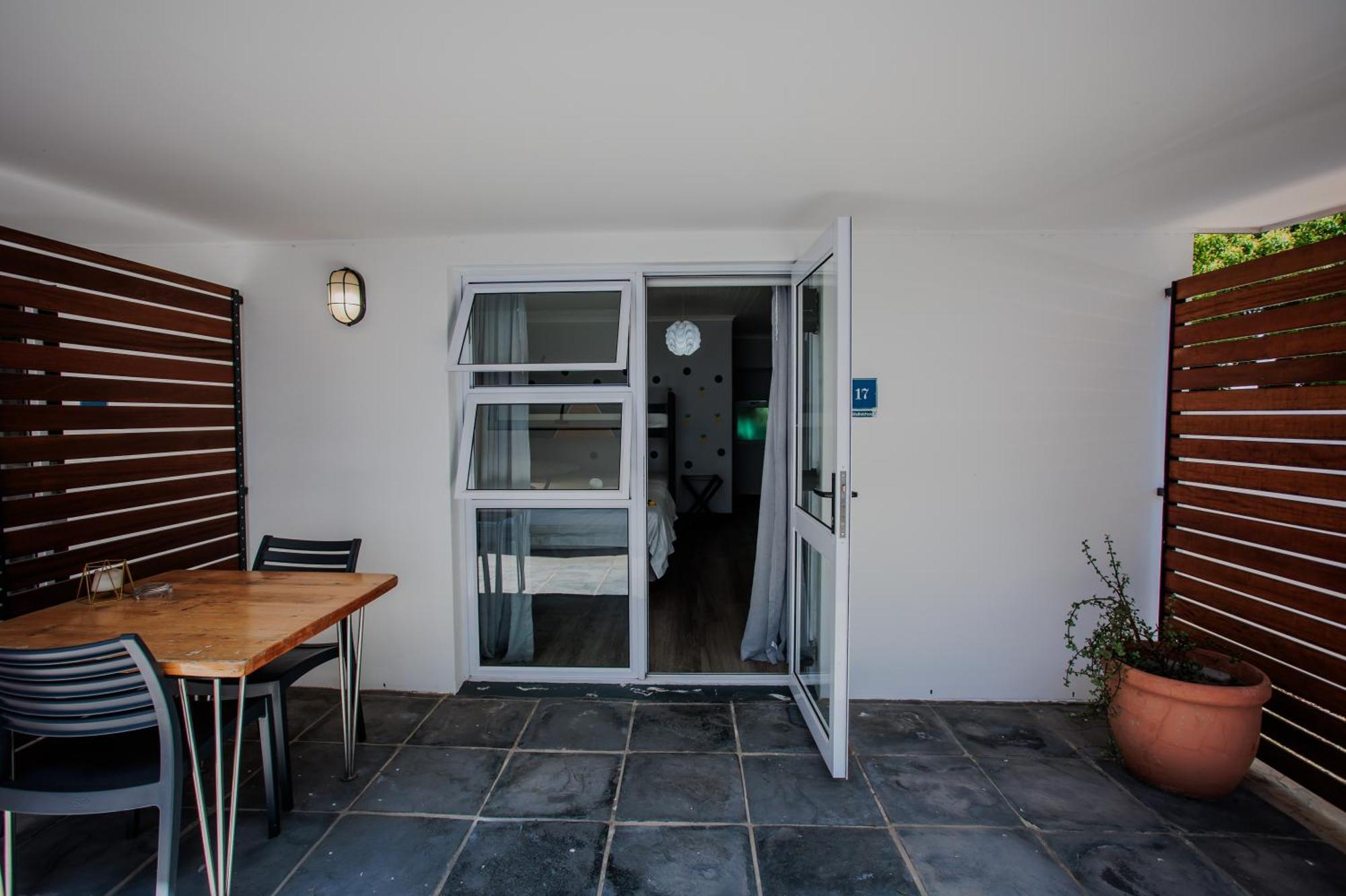 Aan De Eike Guest House Свеллендам Экстерьер фото