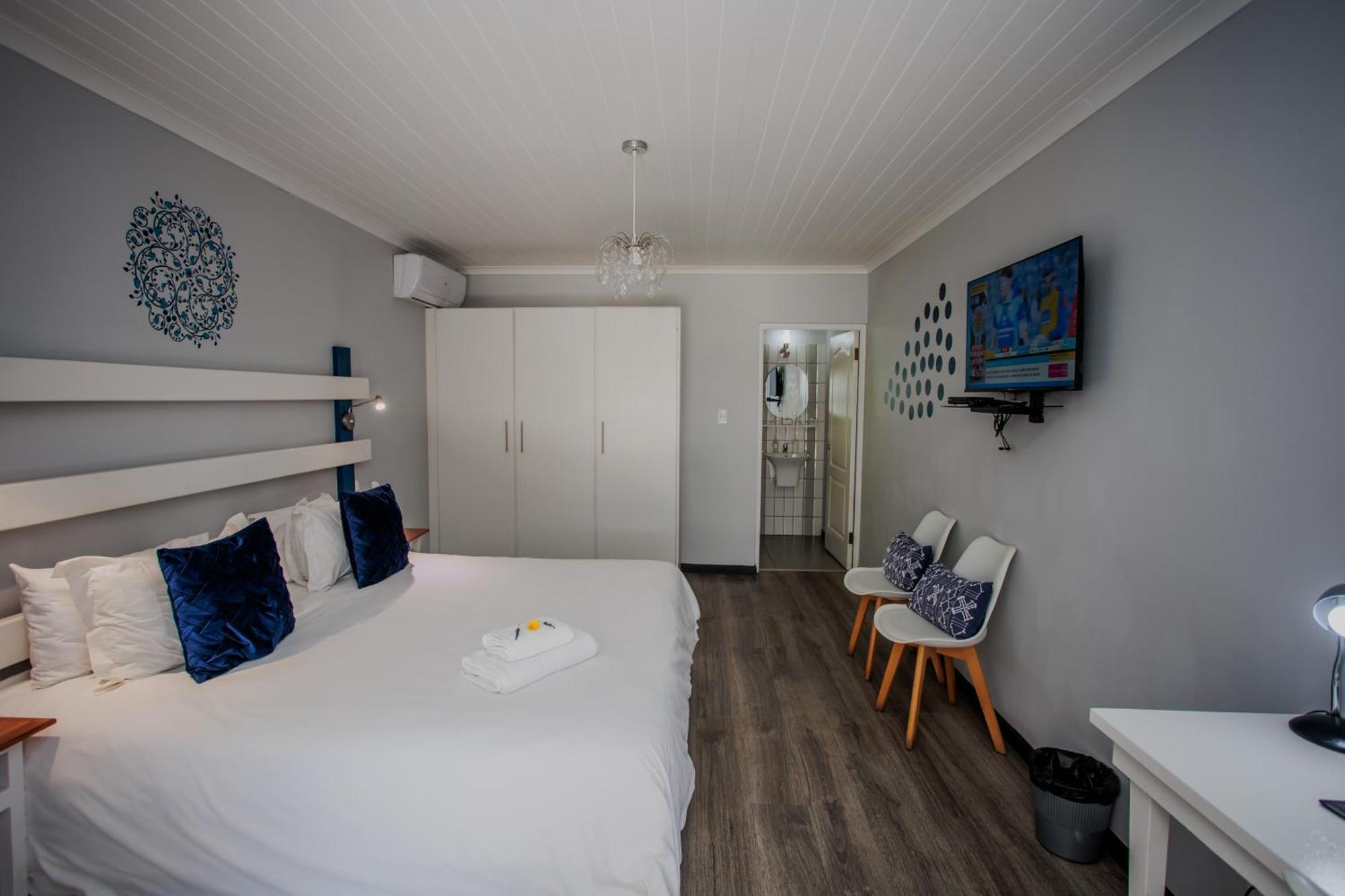Aan De Eike Guest House Свеллендам Экстерьер фото