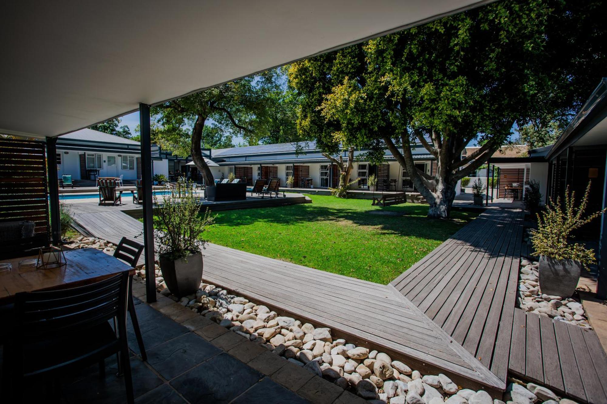 Aan De Eike Guest House Свеллендам Экстерьер фото