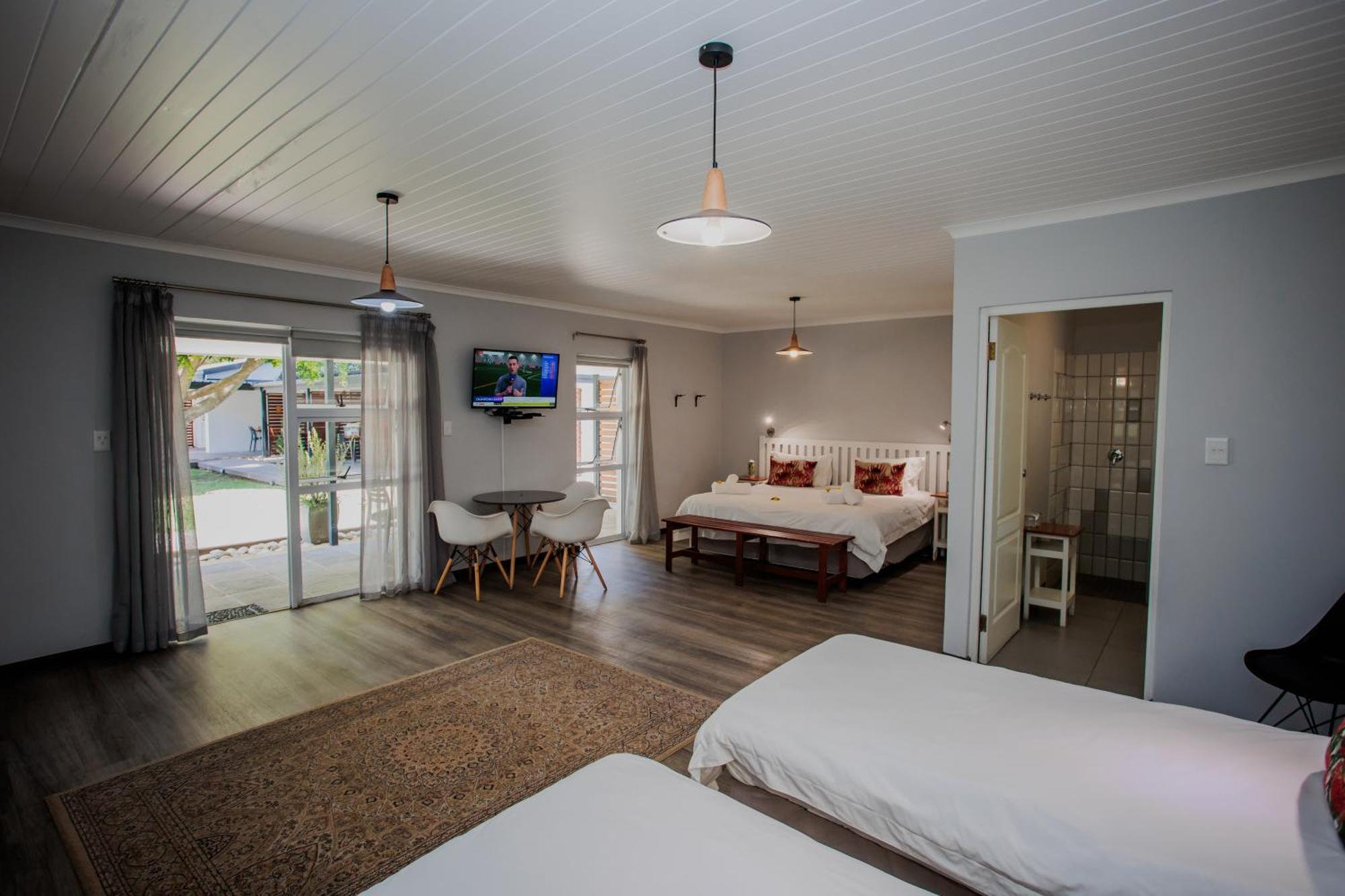Aan De Eike Guest House Свеллендам Экстерьер фото